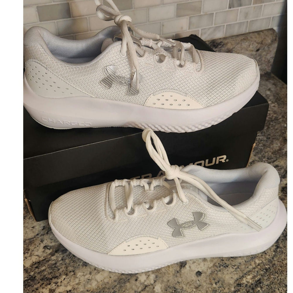 Under Armour Women's UA Charged Surge 4 White mesh Athletic Sneakers Size 10 NIB